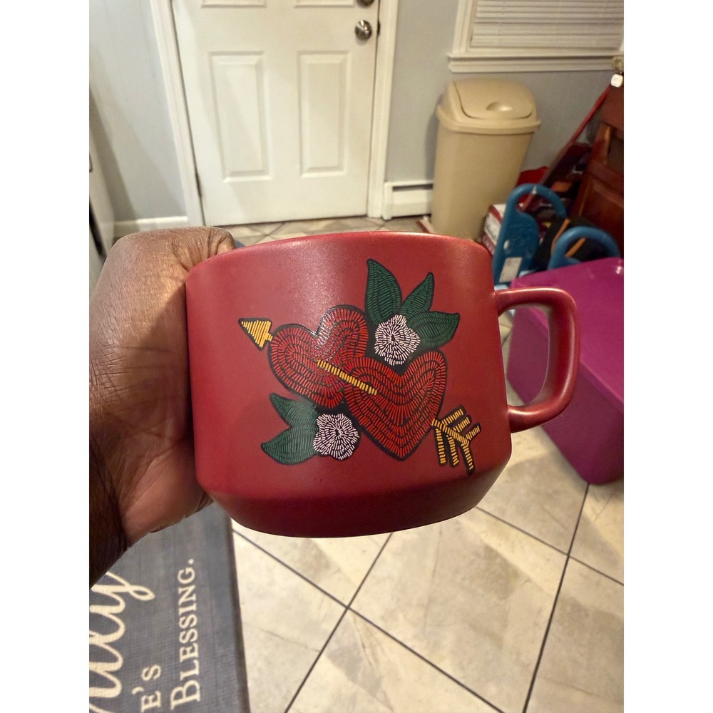 Starbucks 2018 Valentines Day Hearts Arrow Matte Red Ceramic Coffee Mug 12oz